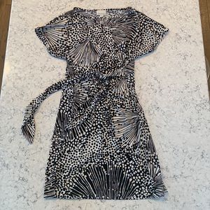 Wrinkle Free and Easy to Wear Black and Cream Pattern Dress